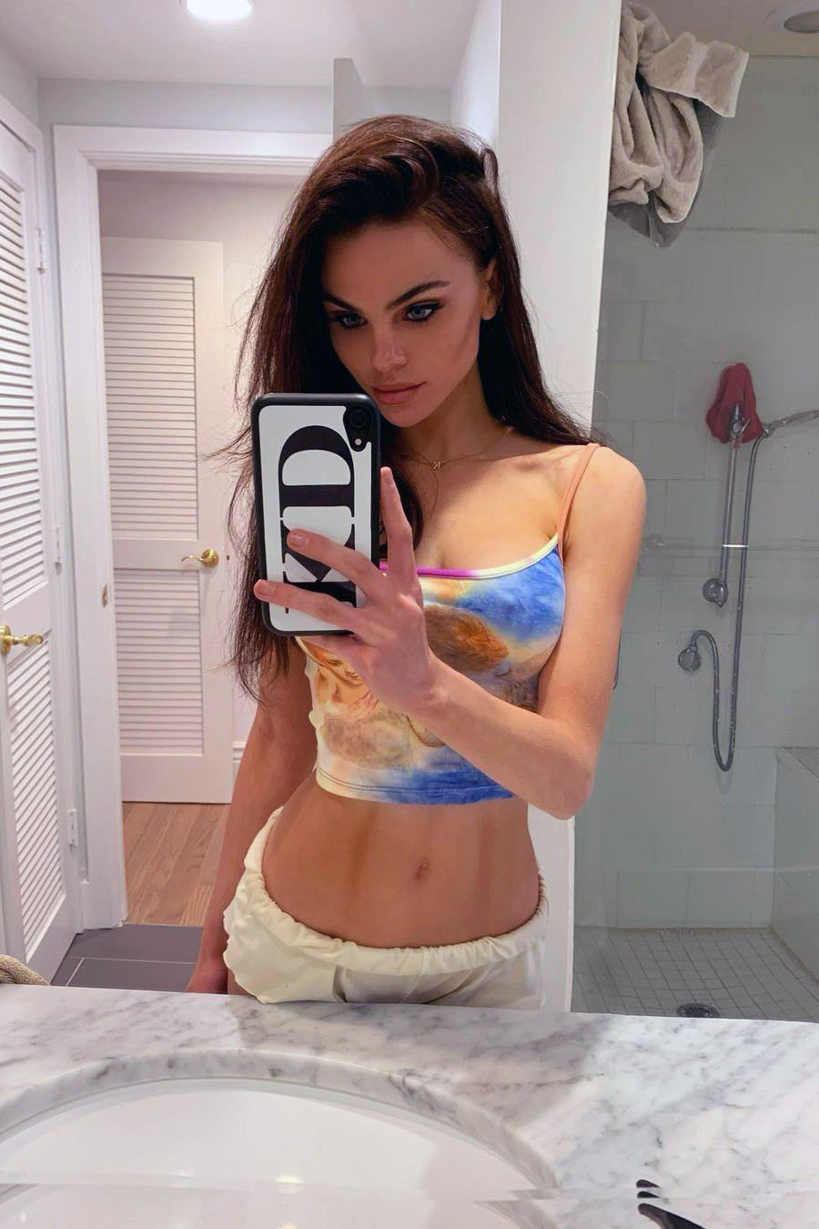 Виена